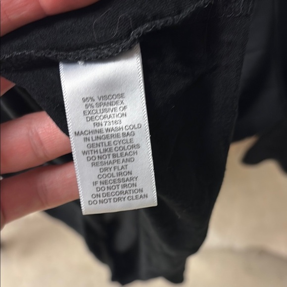 Chic Black Blouse with Embellished Sleeves - Picture 4 of 4